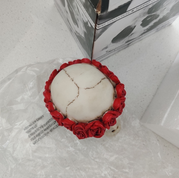 Flower Skull - Picture 3 of 4